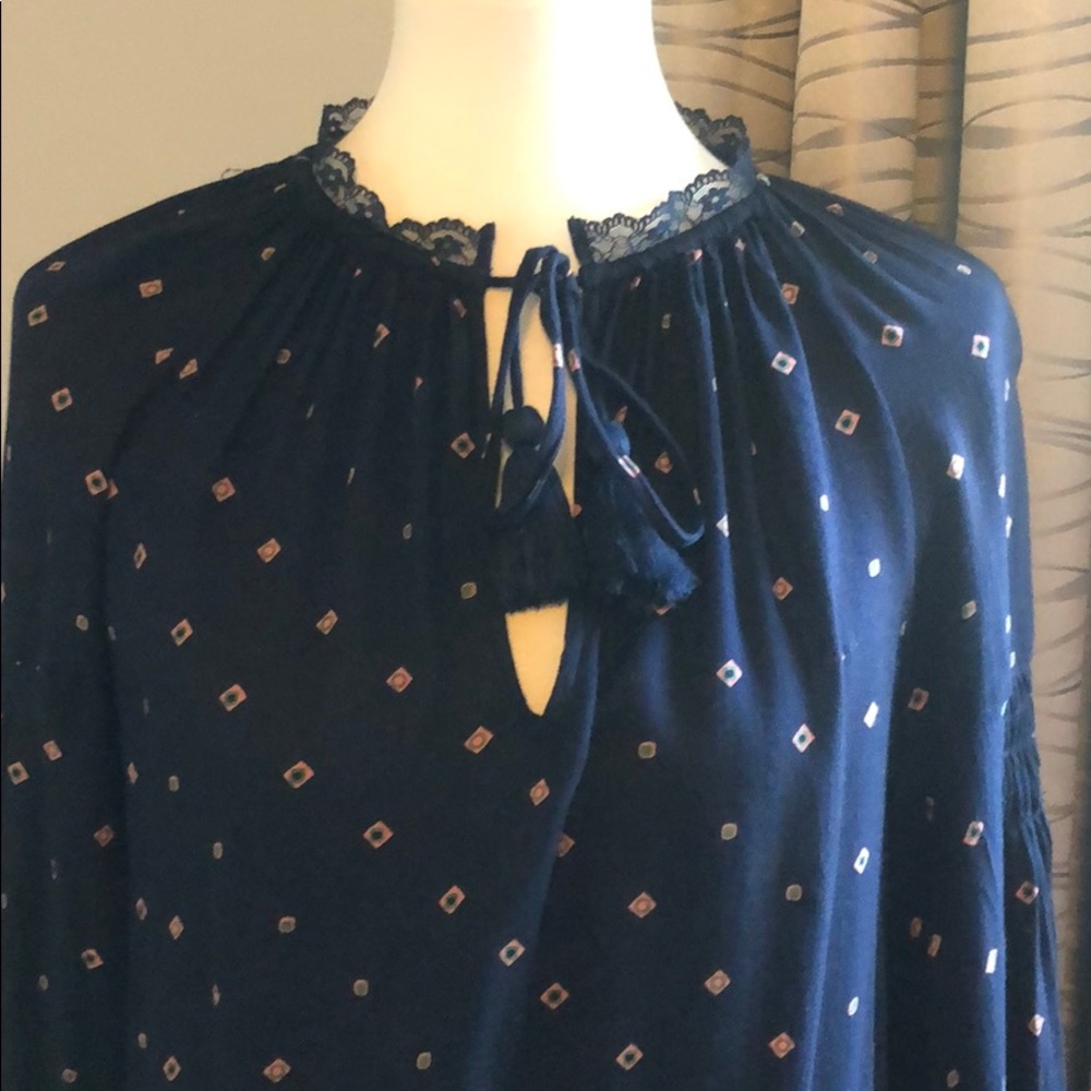 Excellent condition Lucky Brand long sleeve top - Picture 2 of 5
